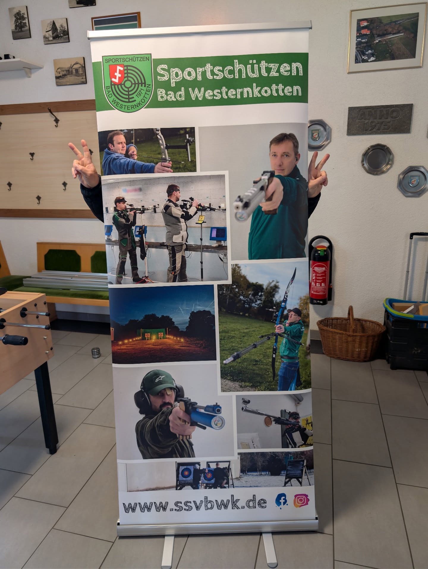 Neues  Werberollup